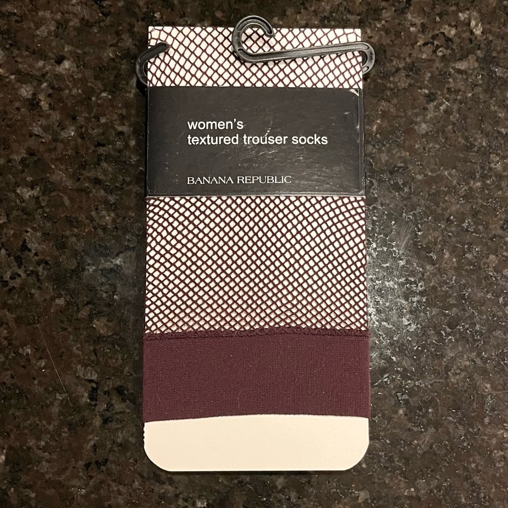 “Banana Republic” (early 2000’s) Brown Fishnet Socks - Made in Italy - 2/$15 🤩